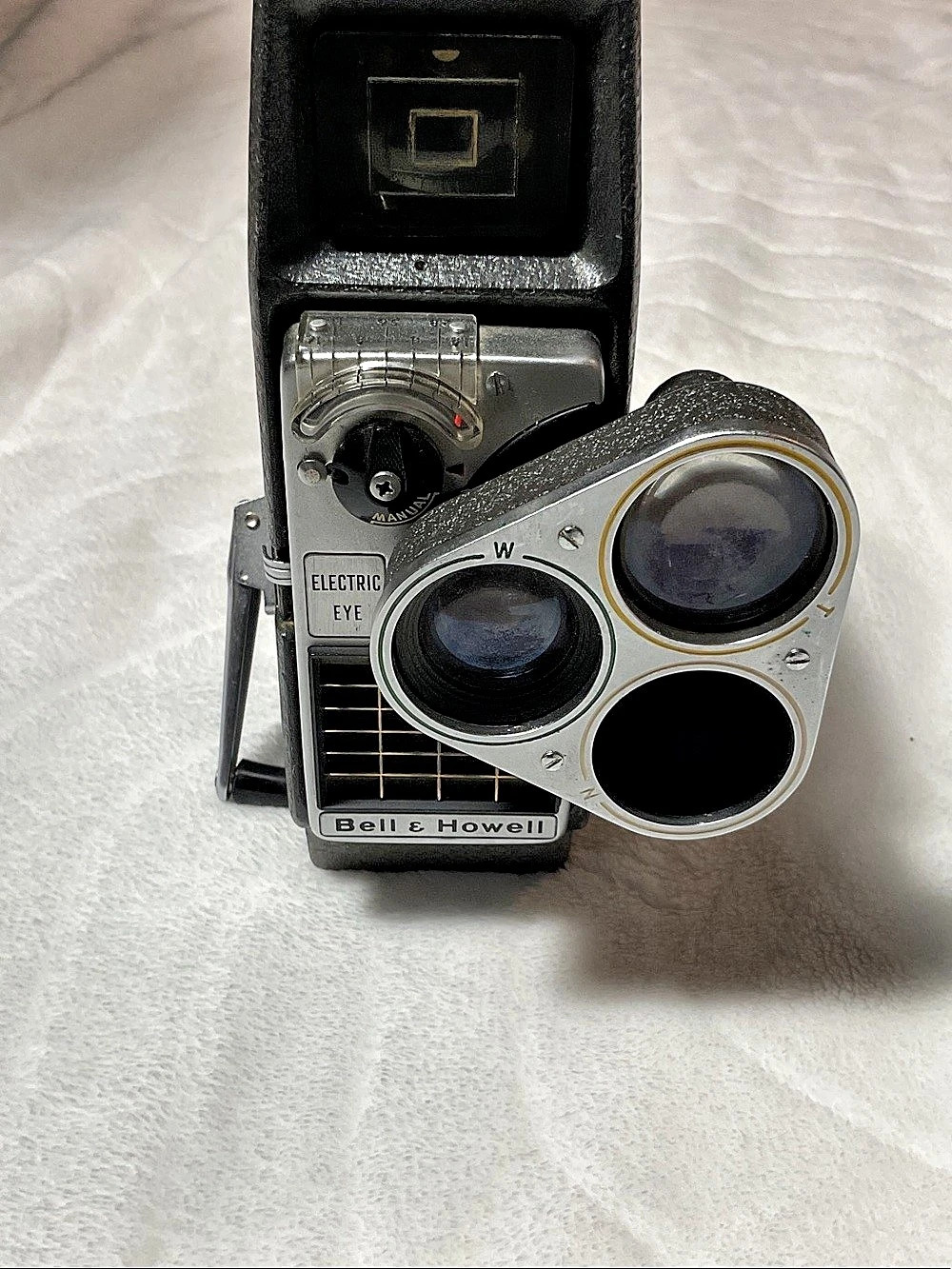 Bell & Howell Electric Eye 8mm Movie Camera R-3184